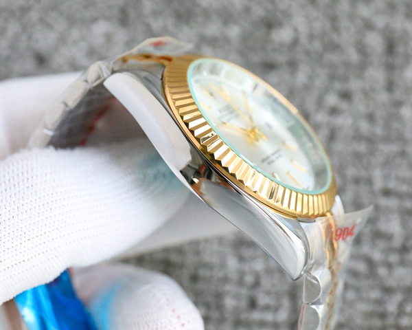 ブランド時計側面デザイン